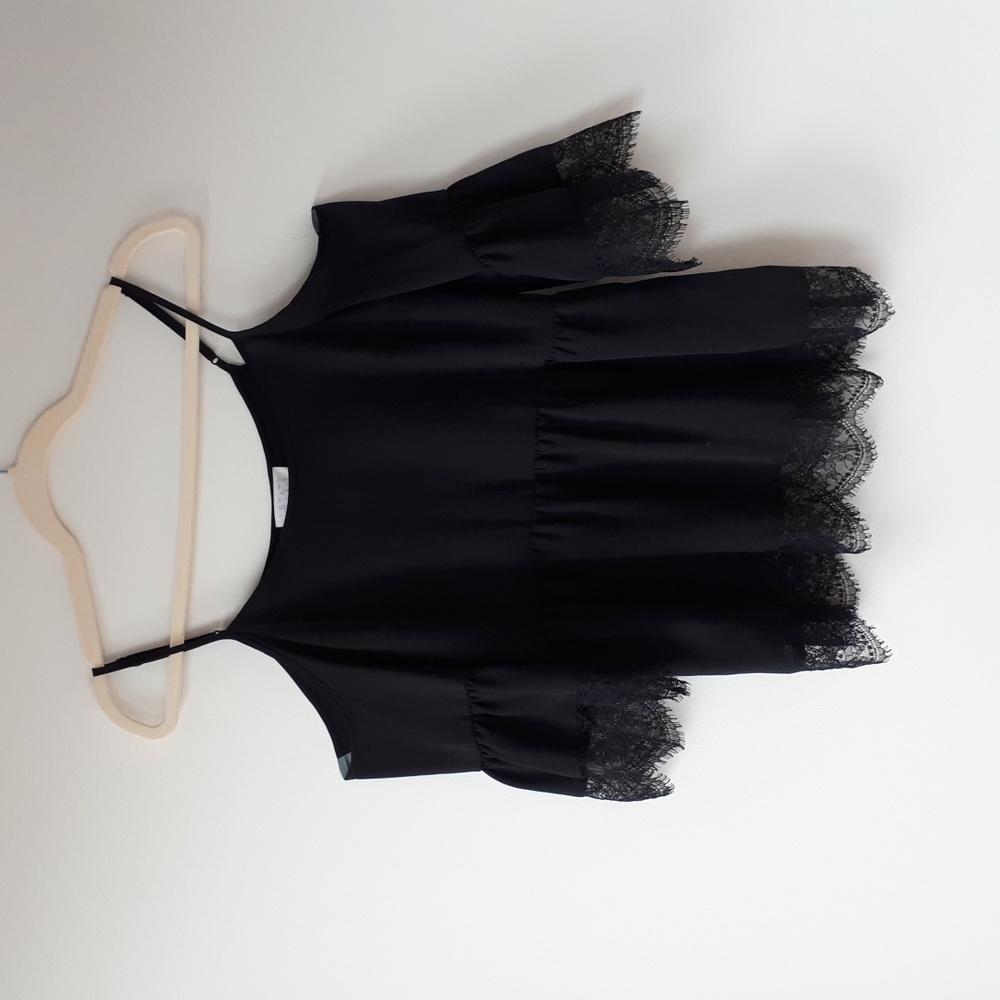 1 State cold shoulder top